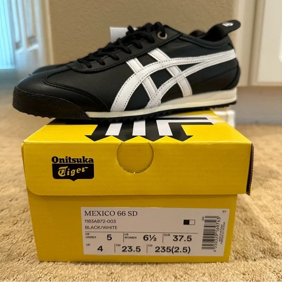 NWT Onitsuka Tiger Mexico 66 SD sneakers in black and white color way - Picture 1 of 8